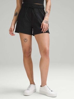 Lululemon Cinchable Waist HR Woven Shorts 3.5” Retired Black Size XS NWT